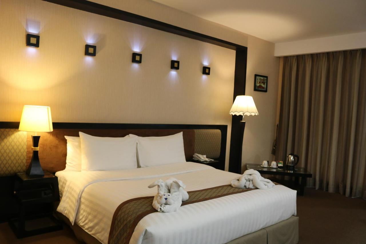 Avenue 64 Hotel Rangum Exterior foto